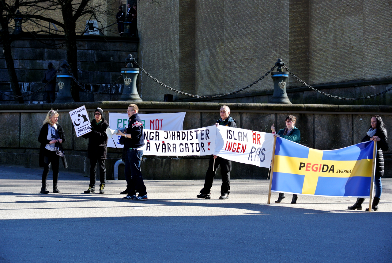 Anti-Islam rally silenced, told to leave
