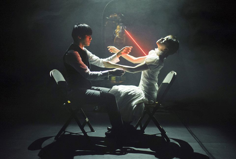 Dancing Robot: Huang Yi & KUKA