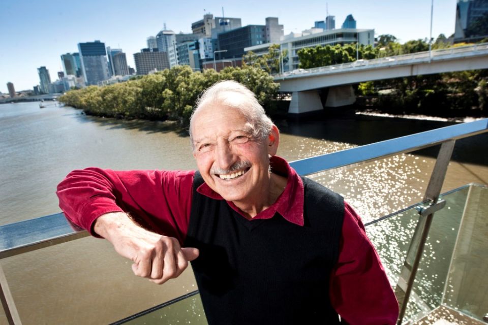 Sunday Mail tries to second-guess Minister