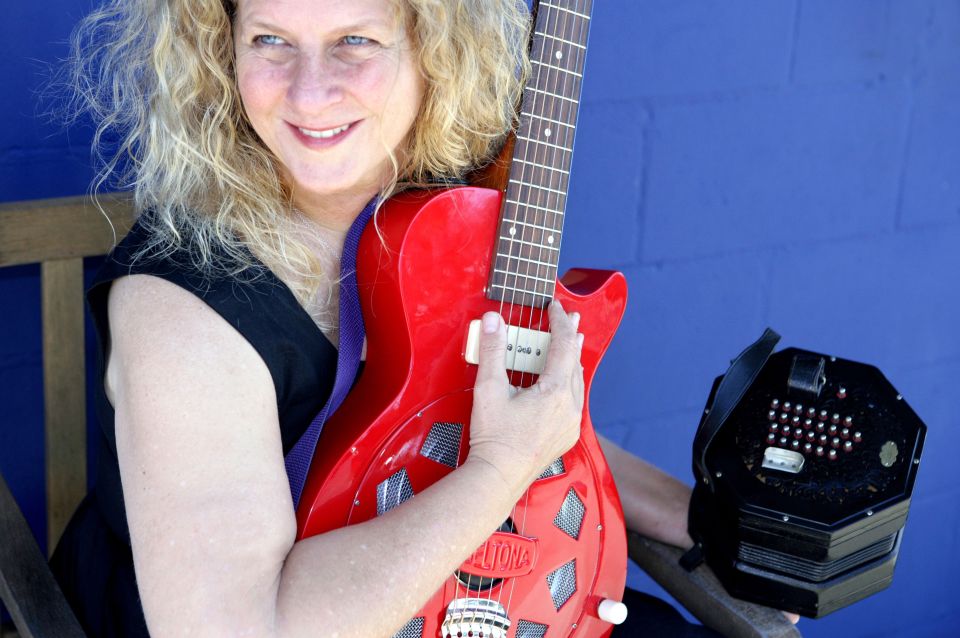 Kristina Olsen and Gone Molly in West End