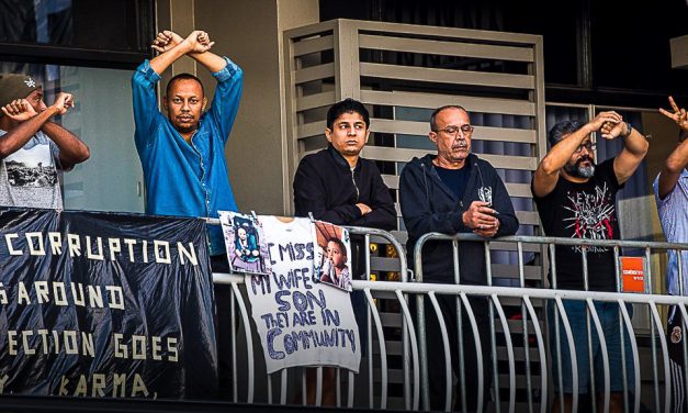Protesters maintain resolve to fight for refugees