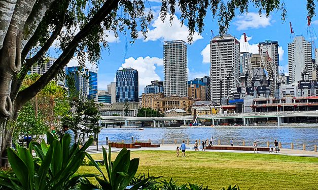 Flood-affected buildings make way for expanded Riverside Green at South Bank