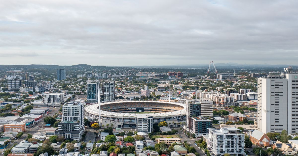 Lord Mayor resigns from Brisbane 2032 Olympic and Paralympic Games forum over Gabba rebuild controversy.